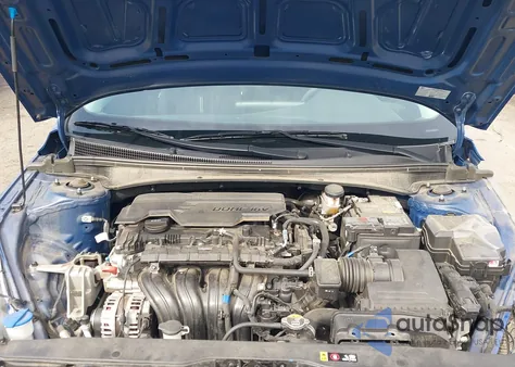 2022 Hyundai Elantra Sel z USA, uszkodzony, nr VIN 5NPLM4AG9NH075262